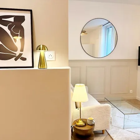 L Escapade Du 9ᵉ Elegant Et Confortable Au Coeur De Apartment